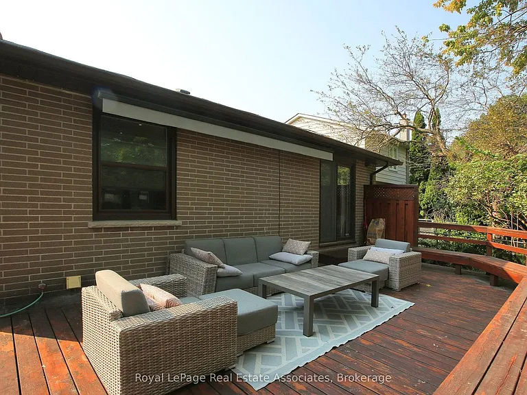 130 Grandview Ave — Photo 18