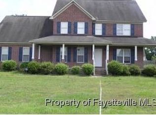 5625 Starting Gate Dr, Hope Mills, NC 28348