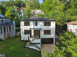 6815 Barr Rd, Bethesda, MD 20816