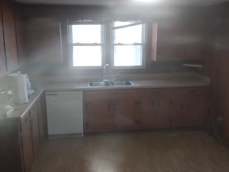 111 Maplecroft St — Photo 5