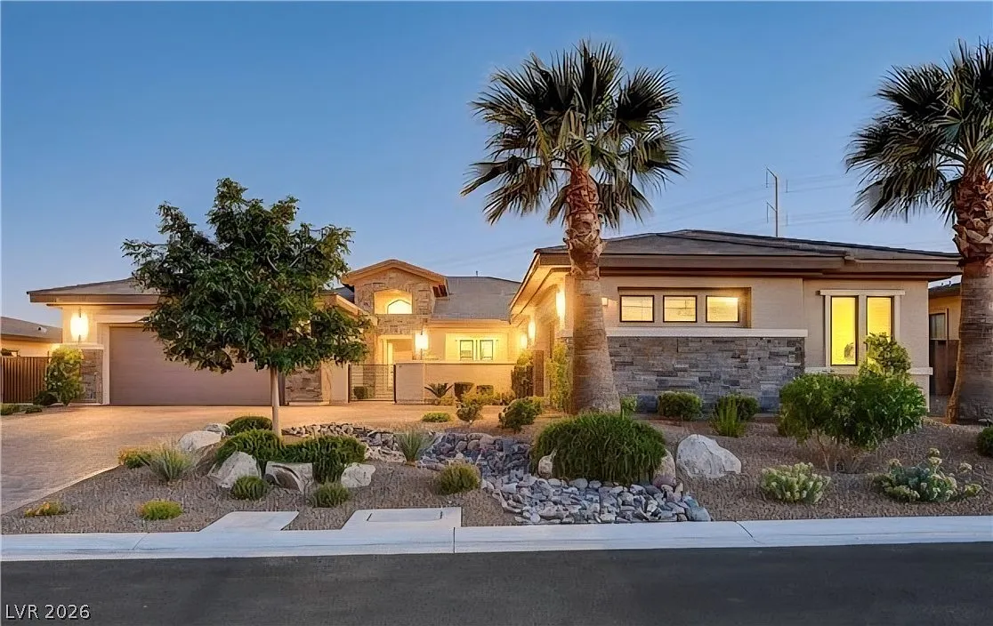 4 bed, 3.5 bath, 4285 sqft, $5,500 — Photo 1
