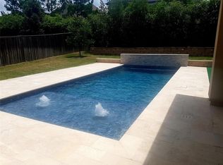 30 Wooded Overlook Dr, Tomball, TX 77375