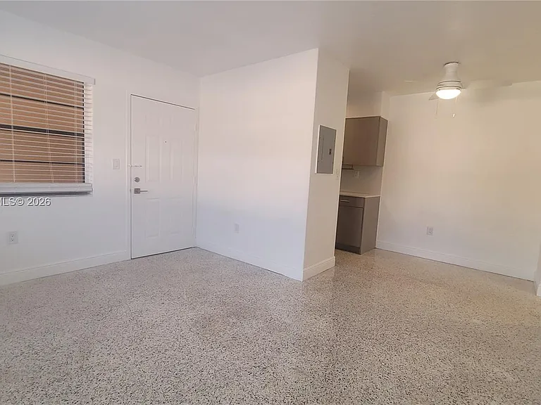 34 E 21st St #11 — Photo 10