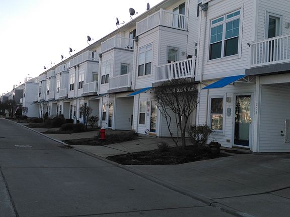 2nd image of 228 E Marina Pkwy