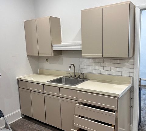 3rd image of 521 Swede St APT 1