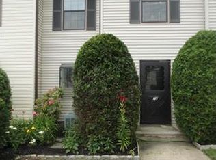 72 Redbud Rd, Piscataway, NJ 08854