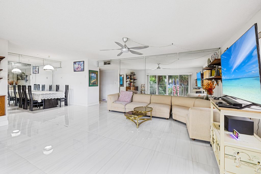 1200 Hibiscus Avenue #201, photo 4