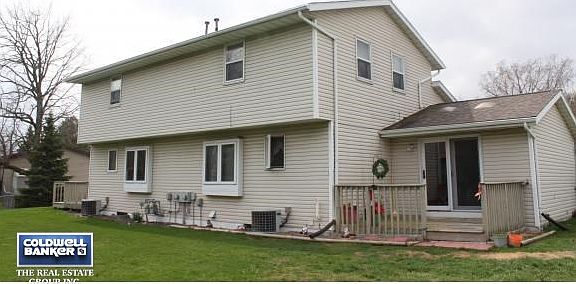 c/a & private deck large yard