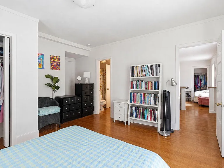 2541 Garfield Ave #3 — Photo 7