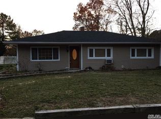 206 Martha Ave, East Patchogue, NY 11772