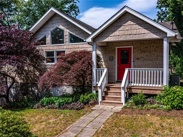 1067 Belle Aire Dr, Hardyville, VA 23070