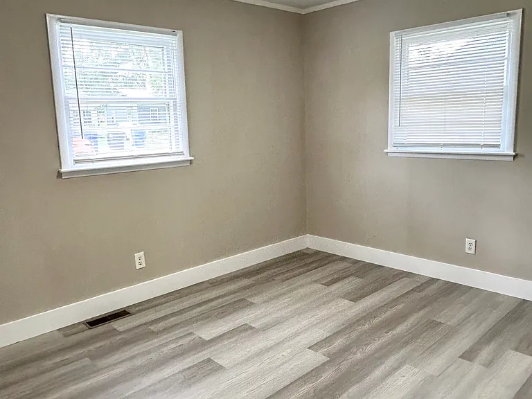 312 Warren Way — Photo 7