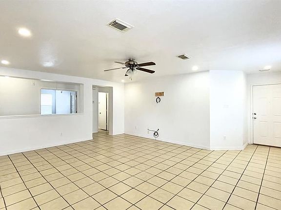 3rd image of 15623 Miller House Ln