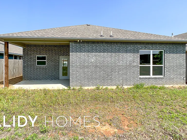 505 Remington Ave — Photo 14