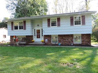 213 Berkshire Dr, Rochester, NY 14626