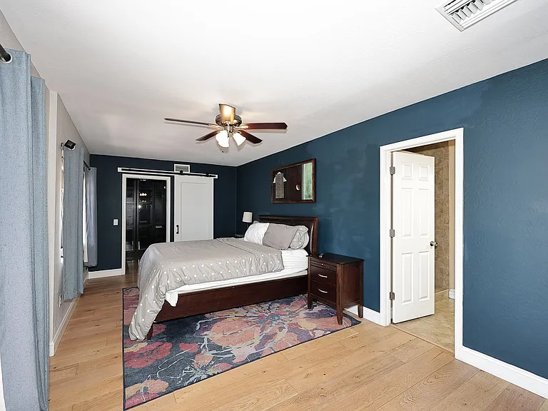 3413 N 16th Dr — Photo 44