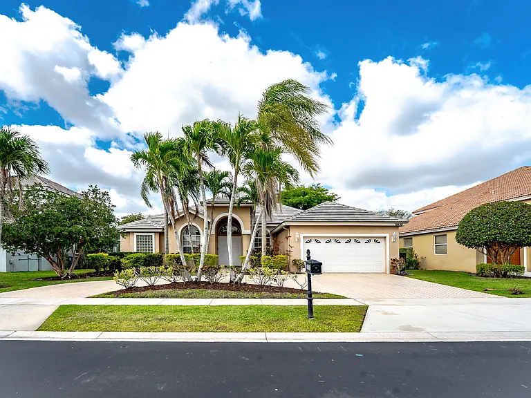 12630 Torbay Dr — Photo 38