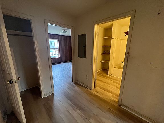 5th image of 414 30th Pl