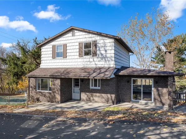 52 W Grant, Cokeburg, PA 15324