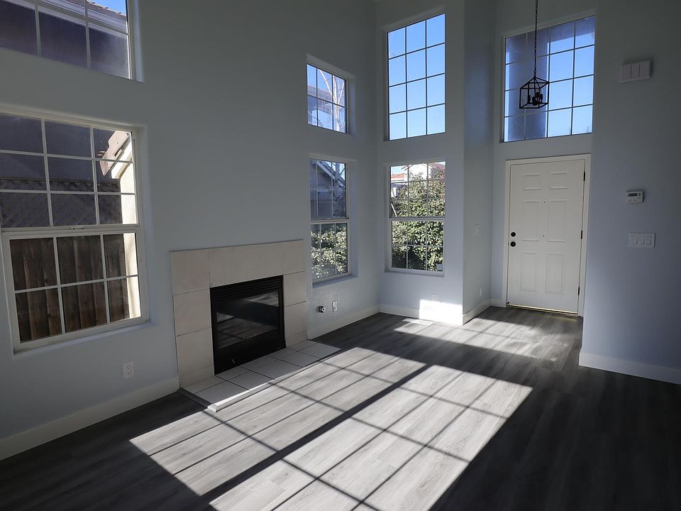 Entry & Living room