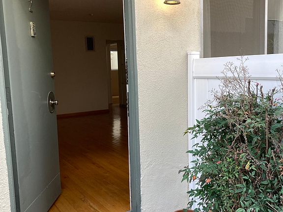 2nd image of 11743 Mayfield Ave APT 2