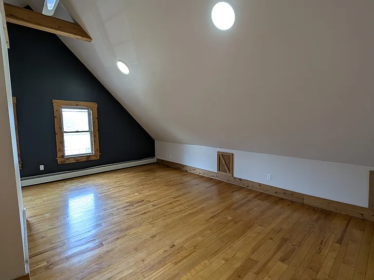 541 University Ave #5 — Photo 24