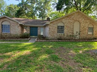748 Charter Oaks Dr, Conroe, TX 77302