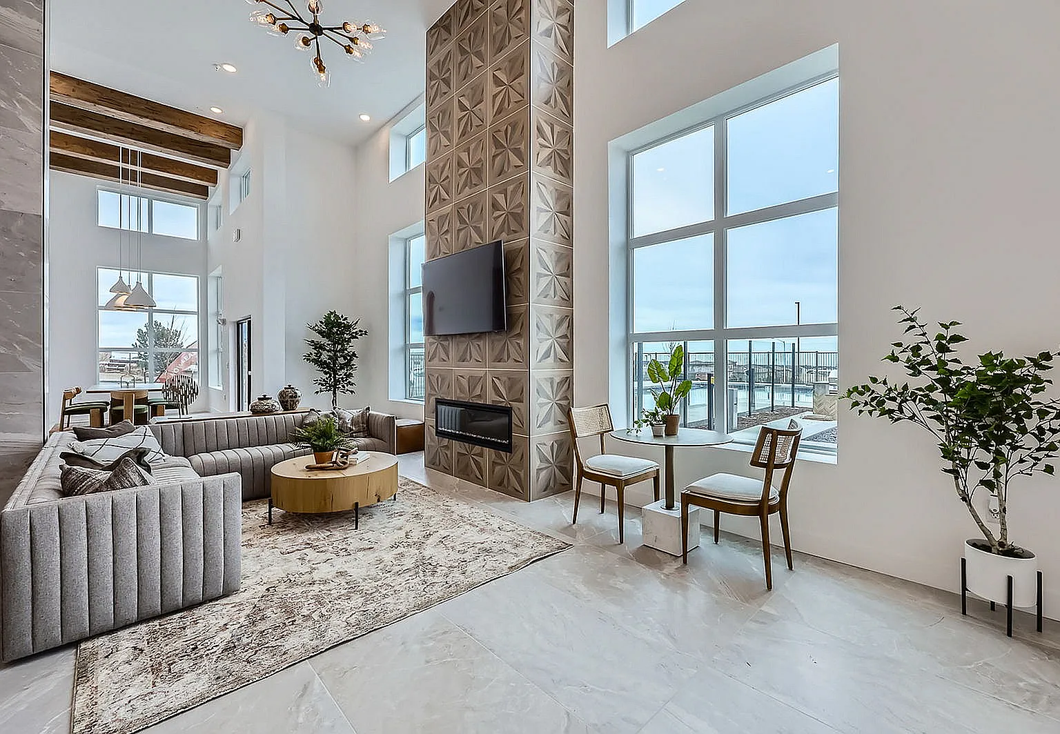 Stone Mesa Luxury Flats — Photo 3