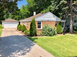 14 Harlem Ave, Glenview, IL 60025