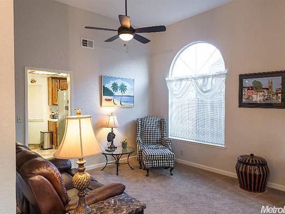 4th image of 1439 Deerfield Cir