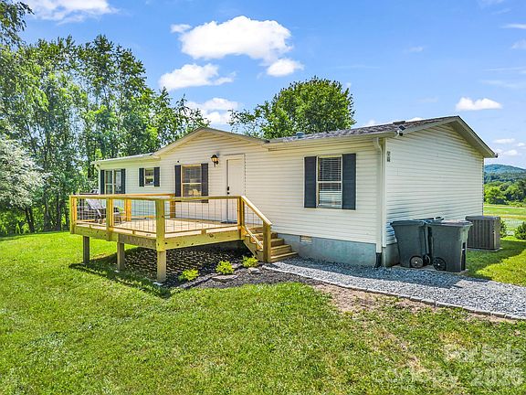 3rd image of 210 Banner Farm Rd