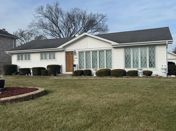 8332 W Argyle St, Norridge, IL 60706