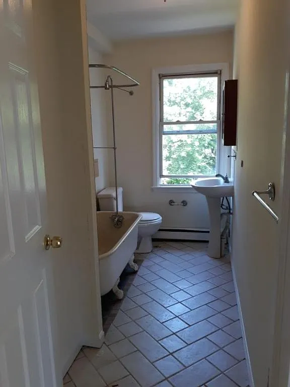 Building Photo - 21 Franklindale Ave #21