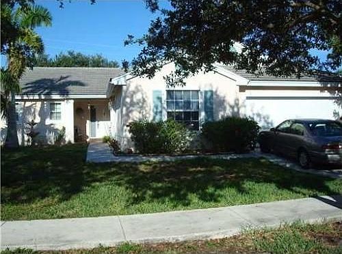 2nd image of 1921 SW 136th Way