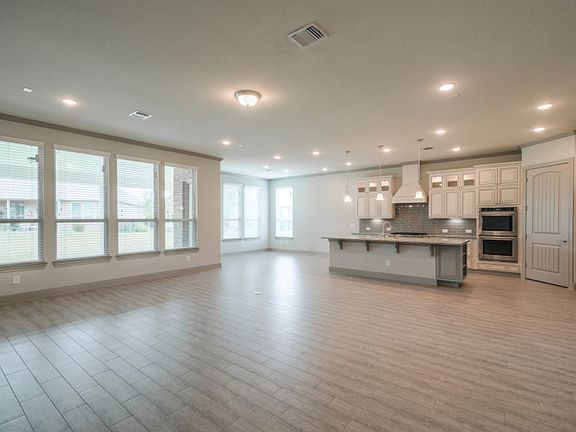 3rd image of 241 Friesian Ln