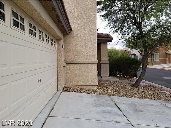 2nd image of 5332 La Quinta Hills St