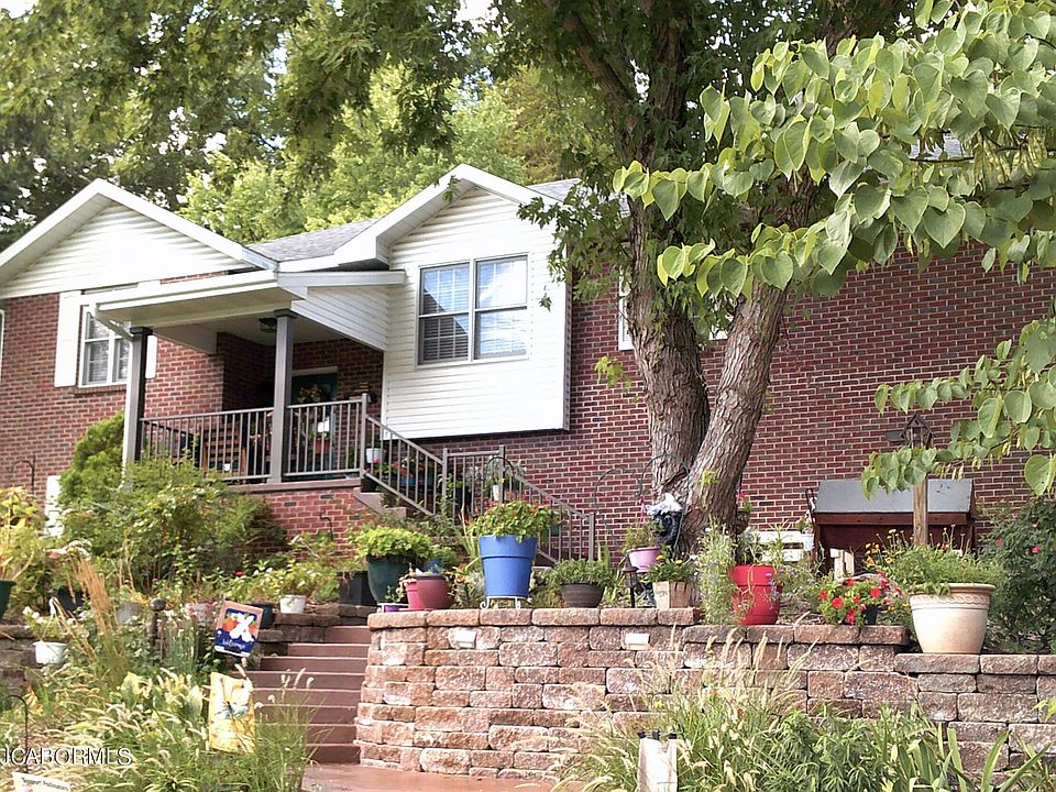 1st image of 804 Maywood Dr