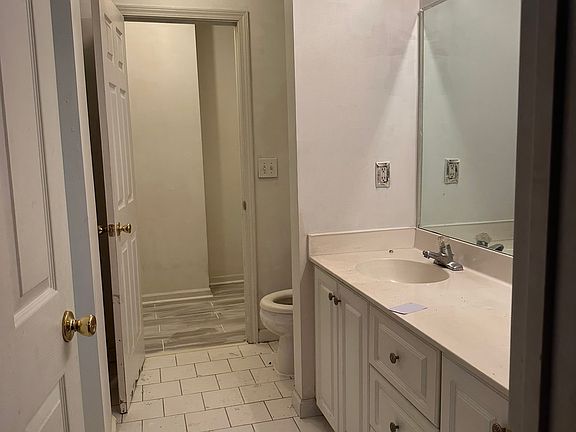 5th image of 1735 Silver Way
