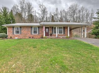 4605 Woodcliff Dr, Kingsport, TN 37664