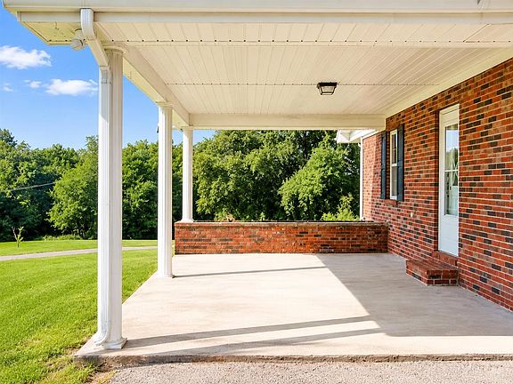 3rd image of 1958 Holland Rd