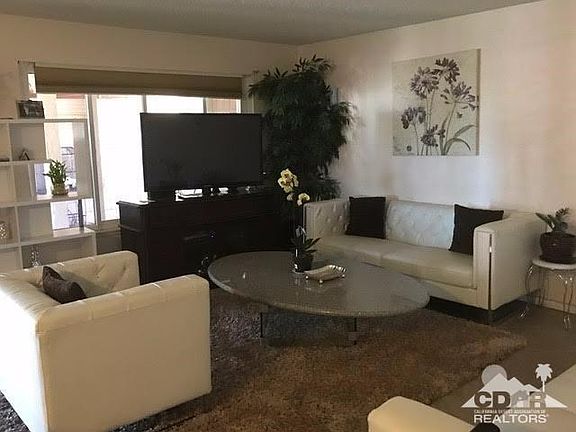 2nd image of 66125 Avenida Barona