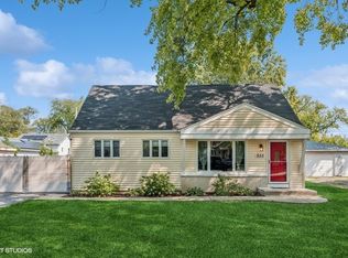 655 N Edgewood Ave, Lombard, IL 60148
