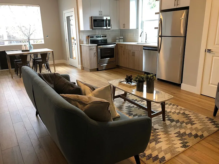 436 NE Stafford St #1 — Photo 6