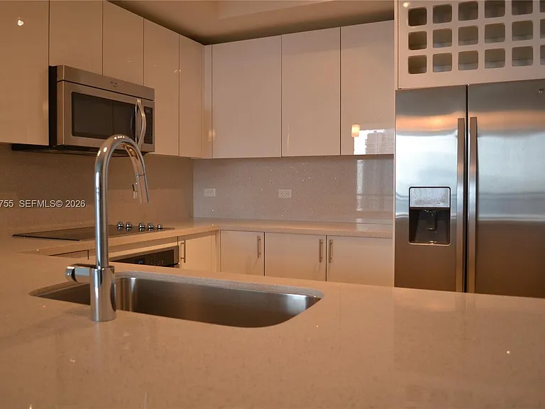 999 SW 1st Ave #2517 — Photo 6