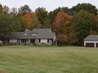 8017 Seiler Rd, Fort Wayne, IN 46806