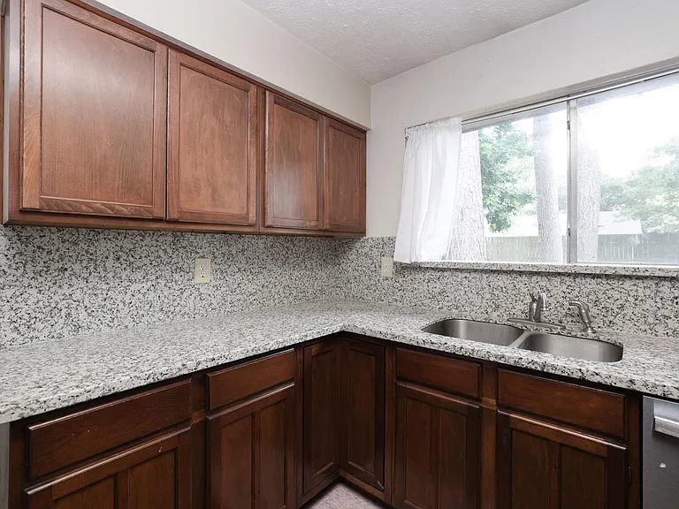 4623 Whispering Rock Ln — Photo 13