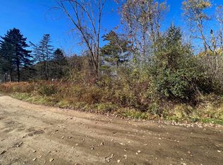 Hall St, Rollinsford, NH 03869