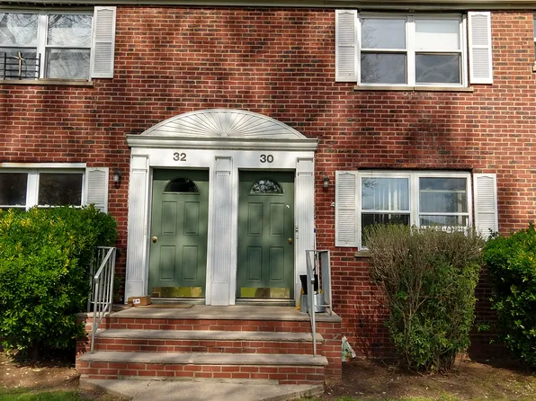 30B Carolyn Ter, Roselle, NJ 07203