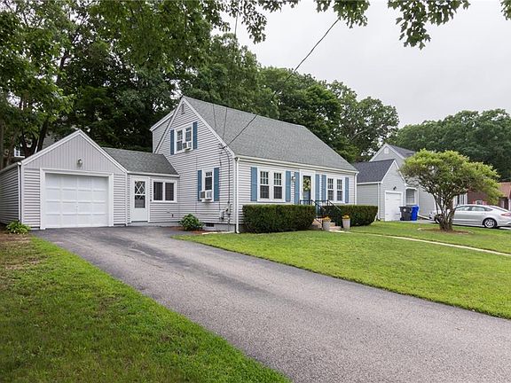 5th image of 22 Woodland Dr