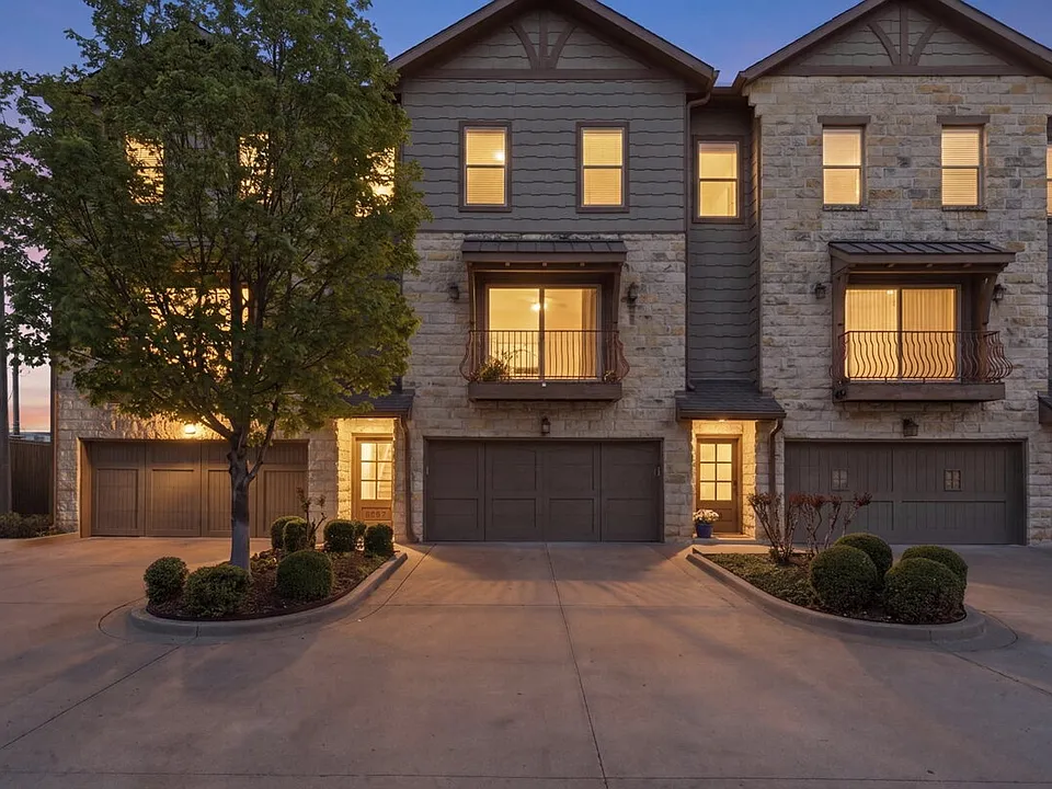 1333 E 41st Pl